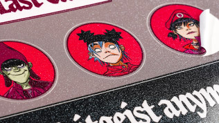 Ultra Glossy Glitter Finish