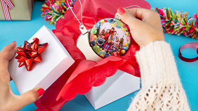 Unboxing Christmas Photo Gift Ornaments
